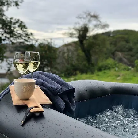 Vika Fiske Og Ferie Holiday home Bomlo