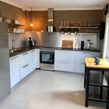 Holiday home Vika Fiske Og Ferie Bomlo